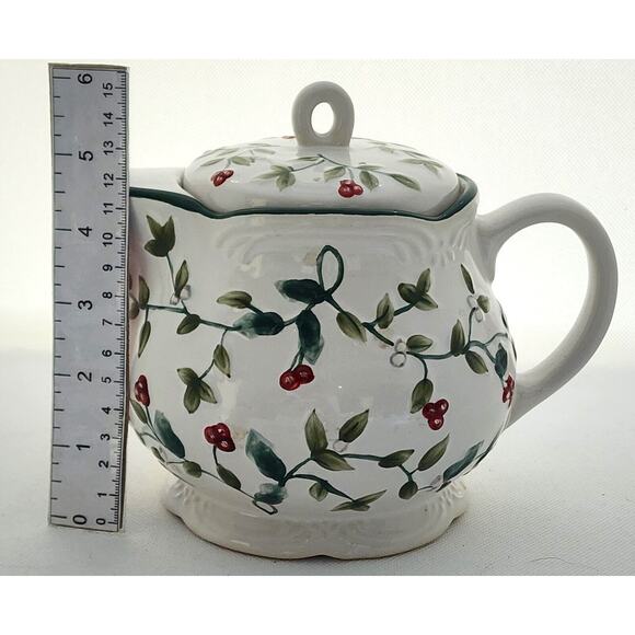TEAPOT-PFALZGRAFF-WINTERBERRY PATTERN-Embossed-White-Green-Red-Holds 24 oz - Picture 9 of 10